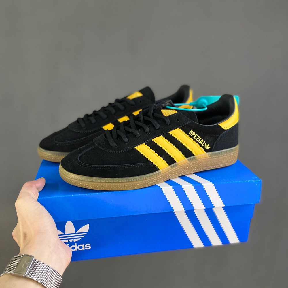 Кроссовки adidas Originals Spezial #1