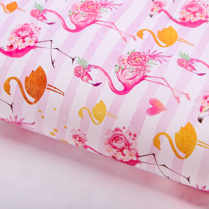 Упаковочная бумага для подарков глянцевая Золотой фламинго сердечки 70х100см 1 лист  #1