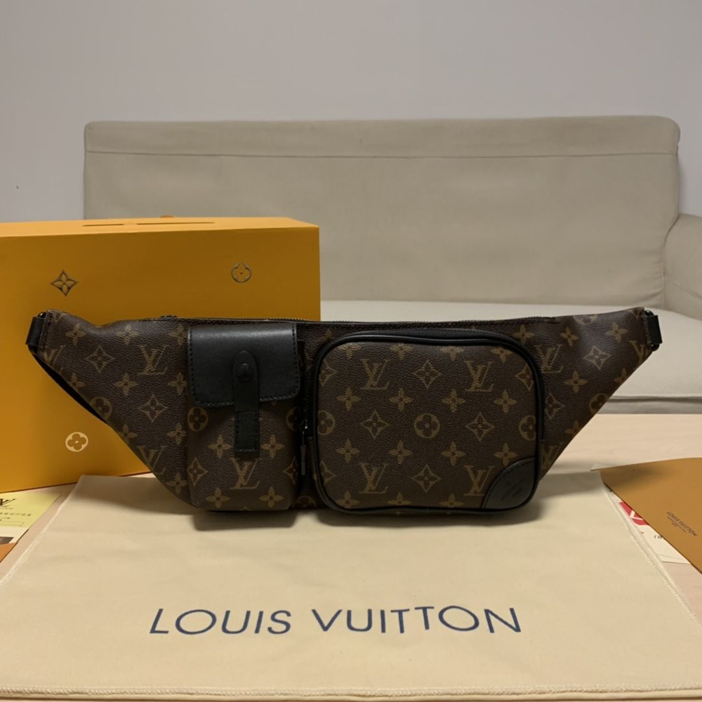 Louis Vuitton Сумка на пояс #1