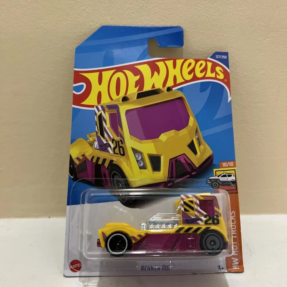 Hot Wheels Машинка хот вилс Rennen Rig #1