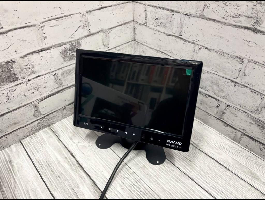 Мониторавтомобильный7",800x480