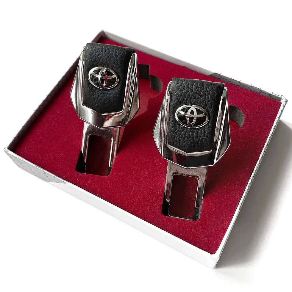 Заглушки ремней безопасности Toyota (Тойота) Натуральная кожа, хромированный металл, в подарочной упаковке, #1