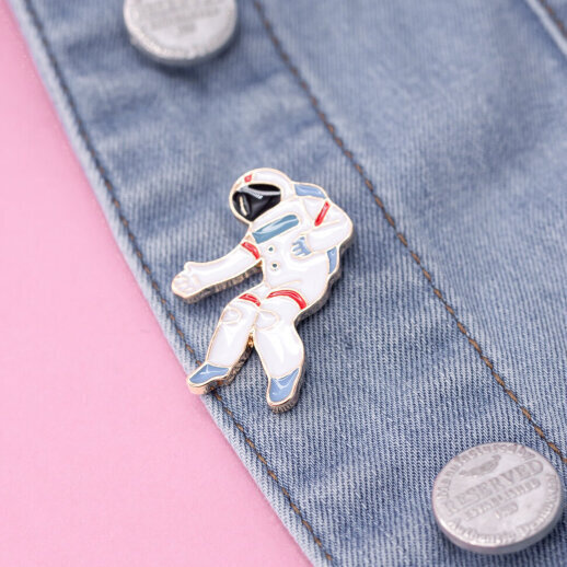 Металлический Значок космонавт / Значок на рюкзак / Значок на сумку / Значок на одежу / Аксессуар / Бижутерия #1