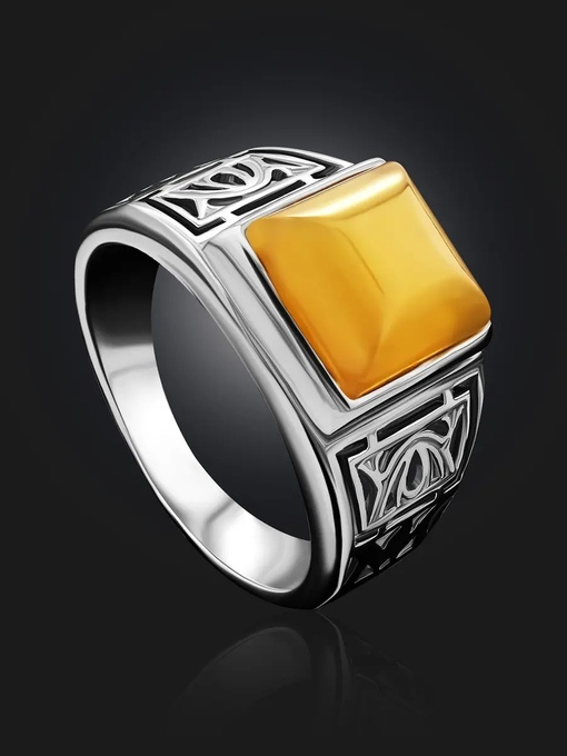 Перстень с натуральным янтарём медового цвета Цезарь #1