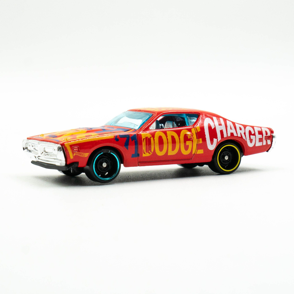 Машинка Hot Wheels Dodge Charger 1971 Коллекционная #1