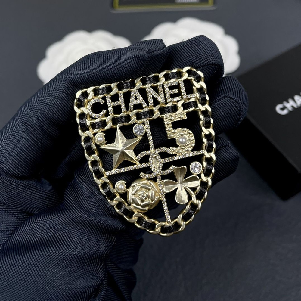 Chanel Брошь #1