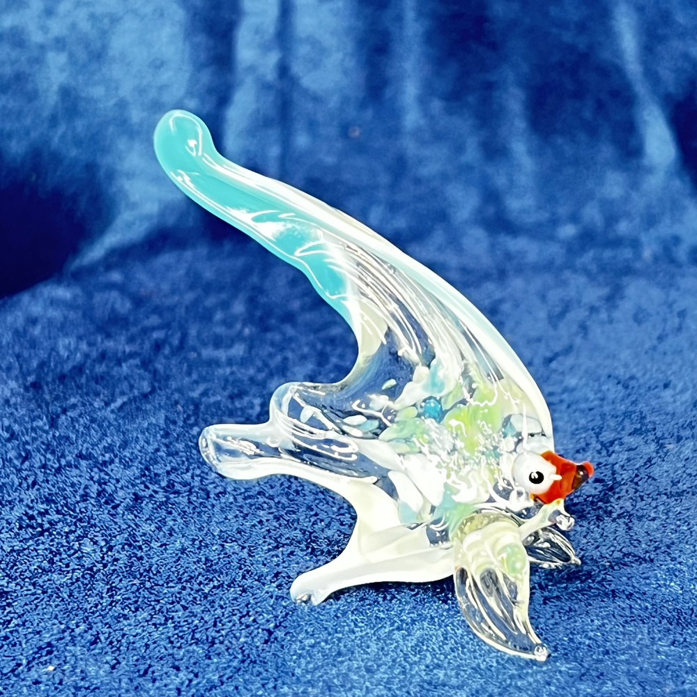 Фигурка стеклянная "Рыбка" Прозрачная с голубым плавником  #1