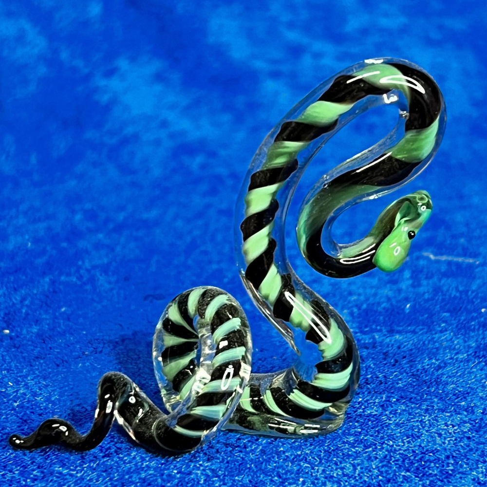 Фигурка стеклянная "Змея" Черно-Зелёная #1