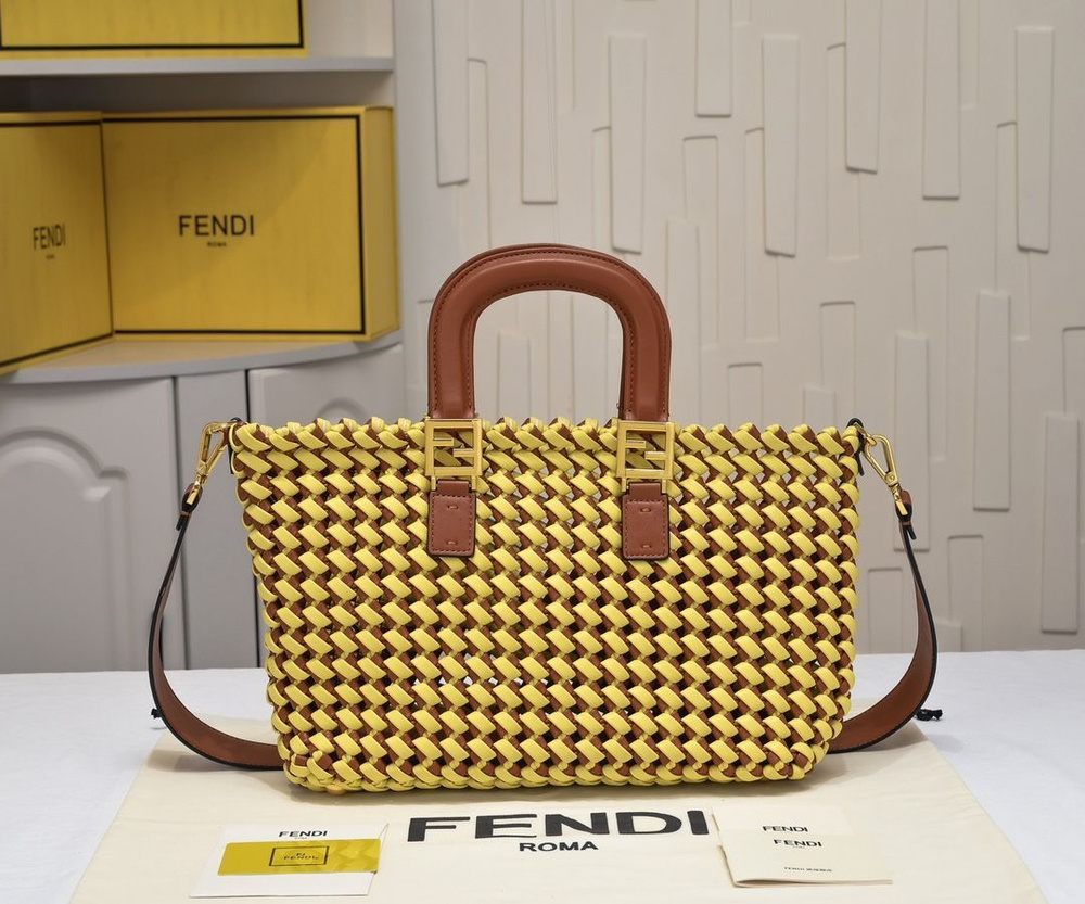 Fendi Сумка сумка-рюкзак #1