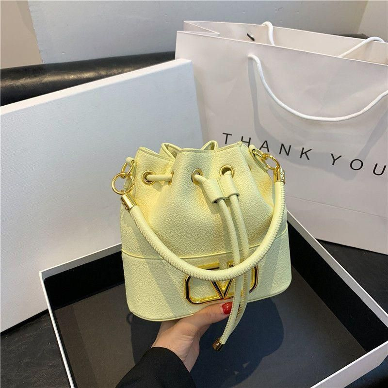 Valentino Rudy OZON 1708278442