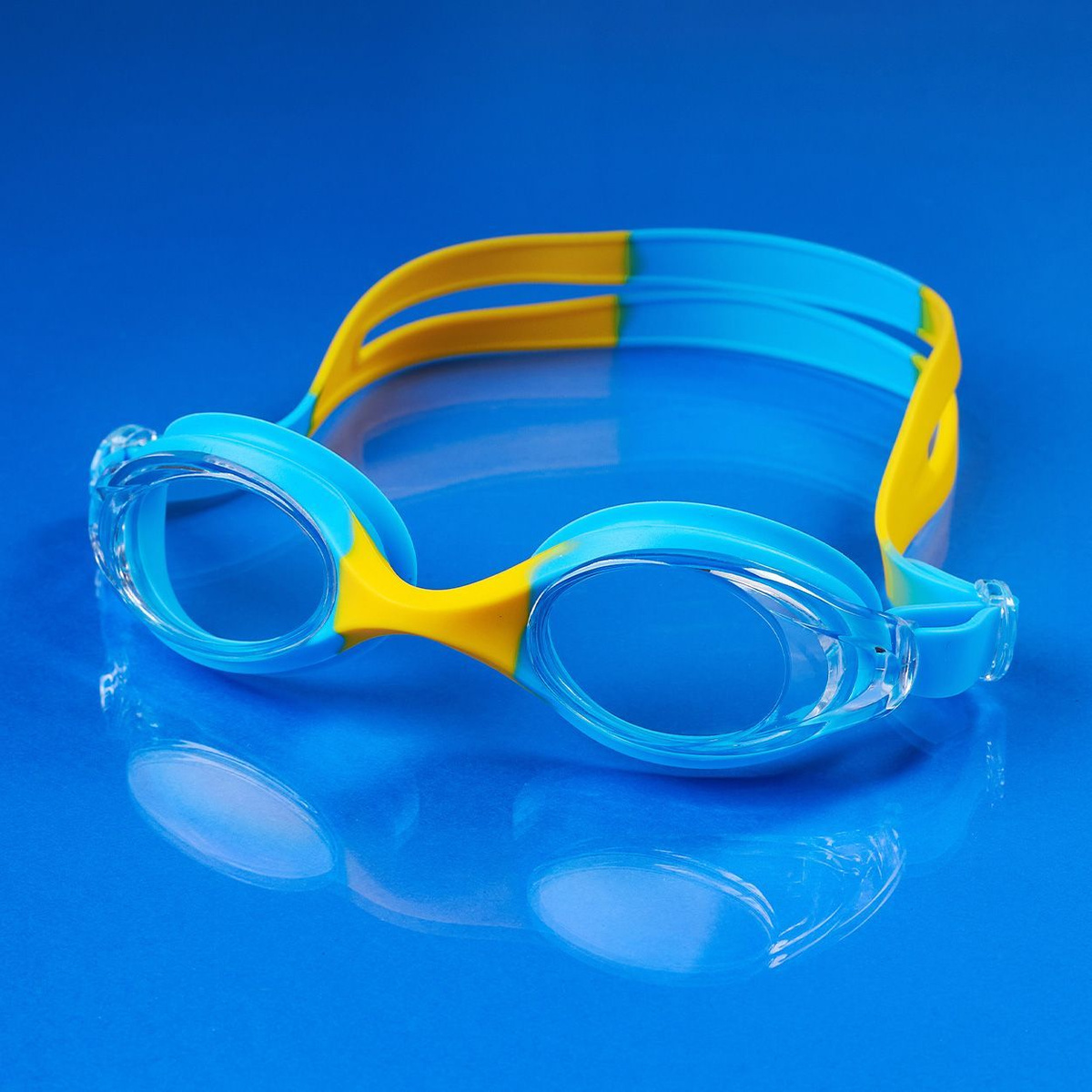 Очки для плавания от бренда 25Degrees
