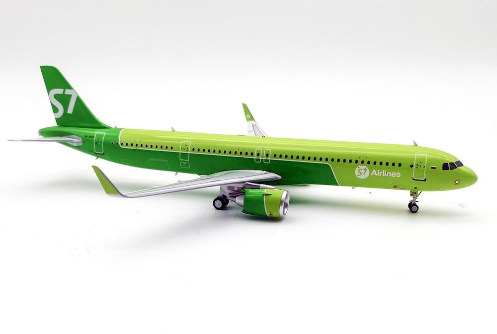 Готовая модель самолета Airbus A321neo S7 Airlines #1