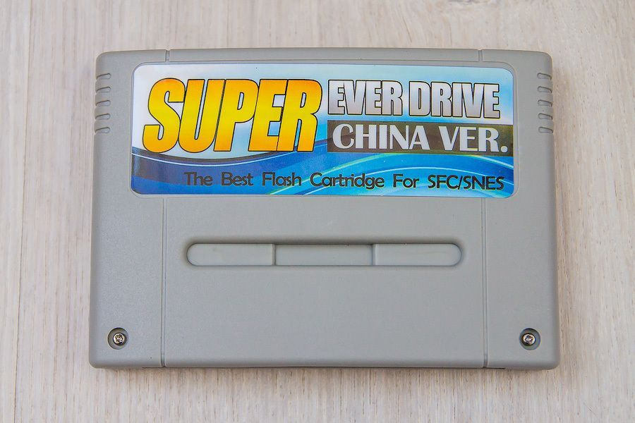 Флеш-картридж Super Everdrive (china ver.) для игровой консоли Super Nintendo  #1