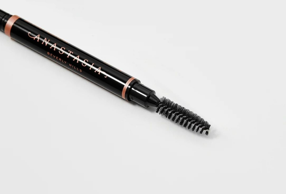 ANASTASIA BEVERLY HILLS Brow Definer Карандаш для бровей Dark Brown #1