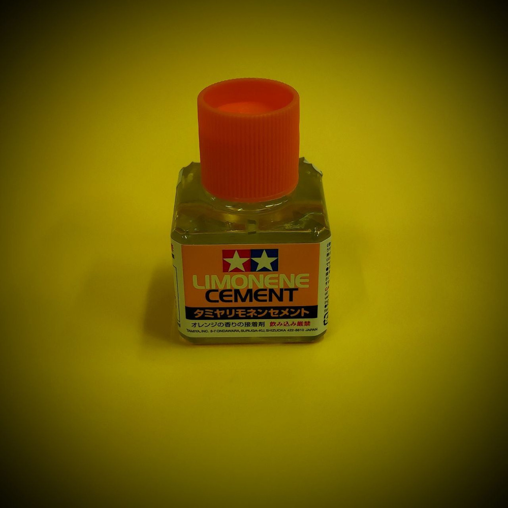 Клей для пластика с кисточкой, с запахом лимона, 40 мл (Limonene cement, 40 ml) Tamiya, 87113  #1