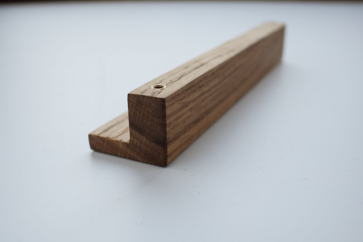 Ручка мебельная деревянная
