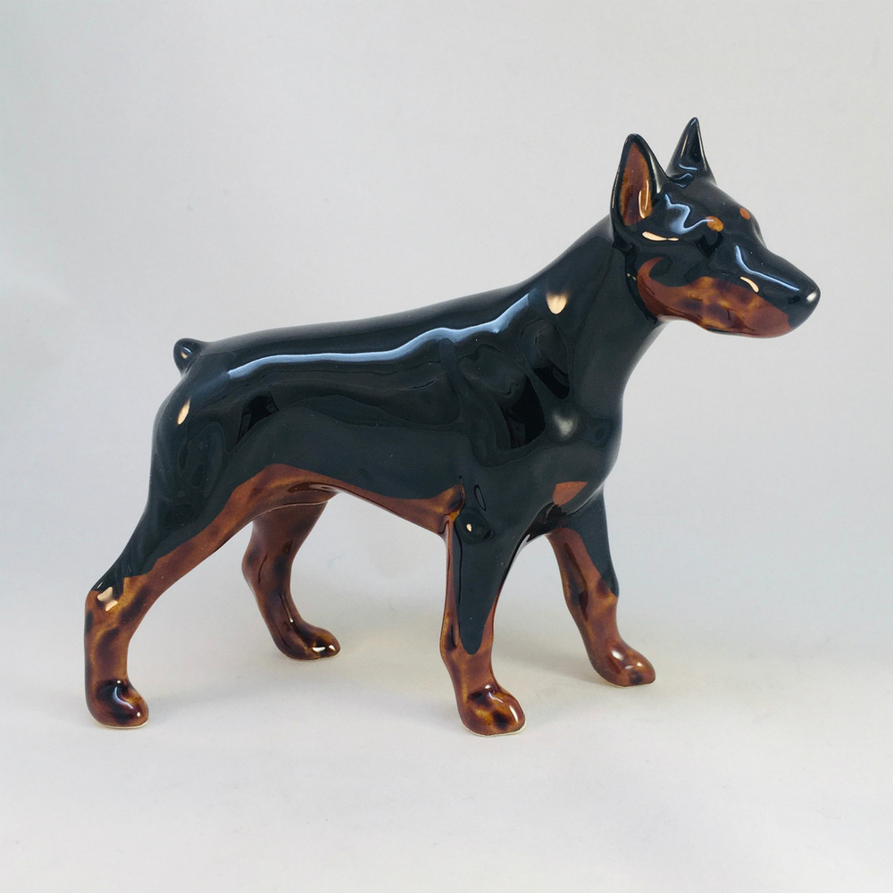 Статуэтка собаки доберман чёрный, фарфор, подарок, сувенир, фигурка  #1