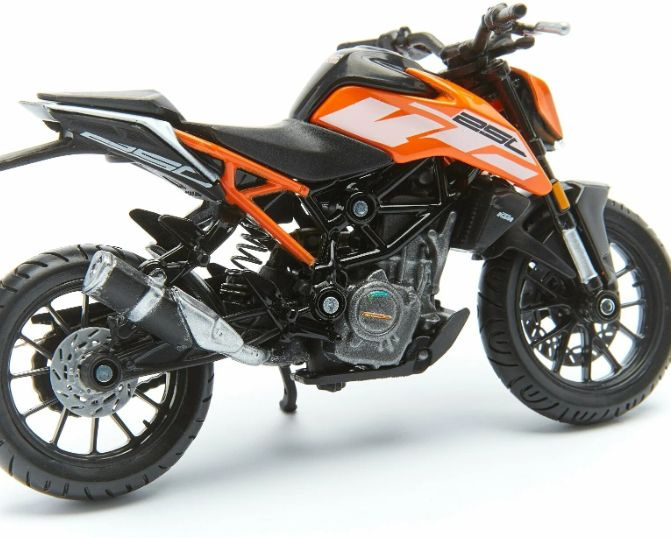 Мотоцикл металлический Bburago BB 18-51000 KTM 250 Duke (18/36) #1