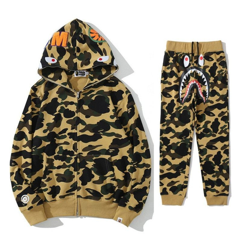 Костюм спортивный BAPE #1