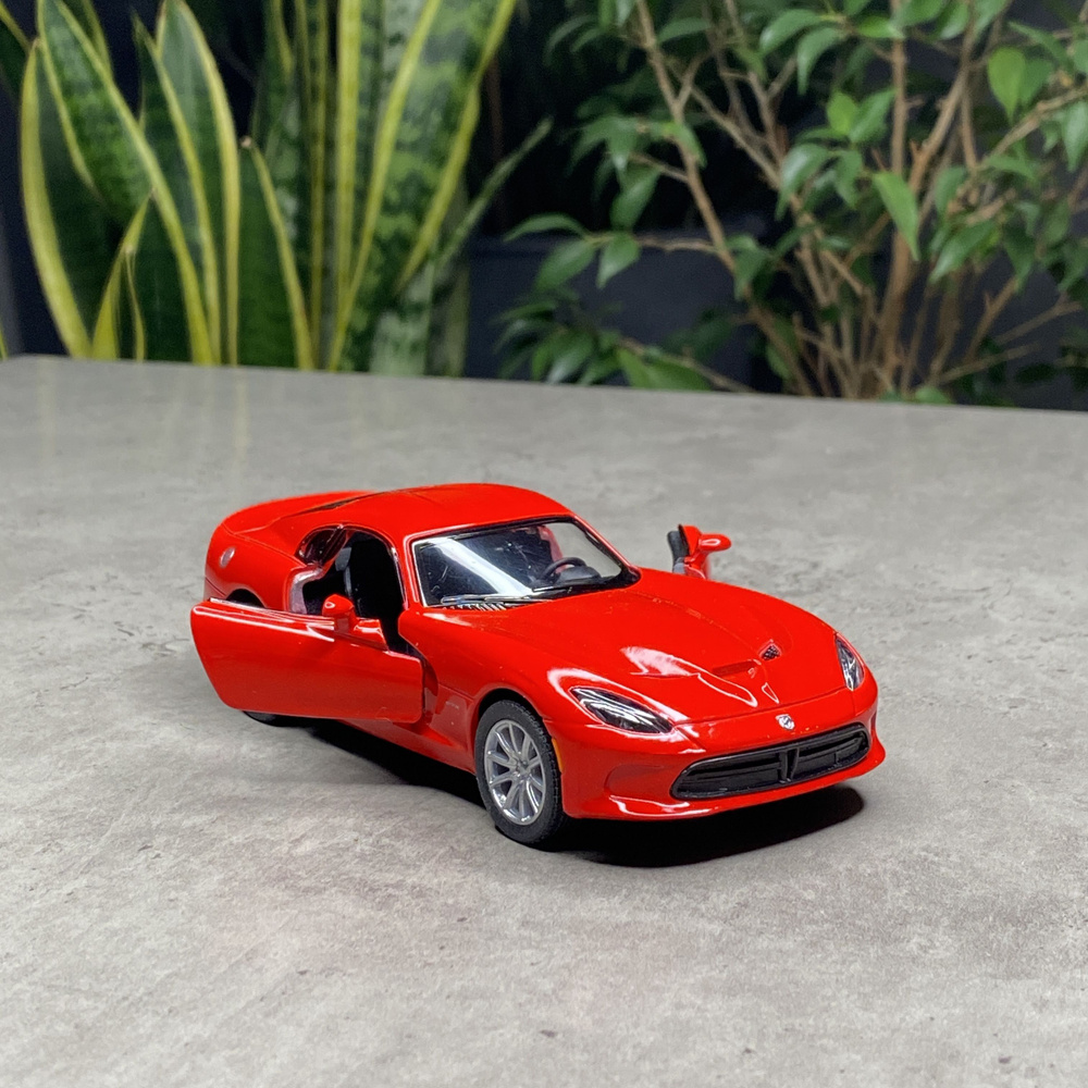 Машинка металлическая Додж Вайпер ГТС SRT Dodge Viper GTS 2013 Kinsmart 1:32 5363DKT инерционная, цвет #1