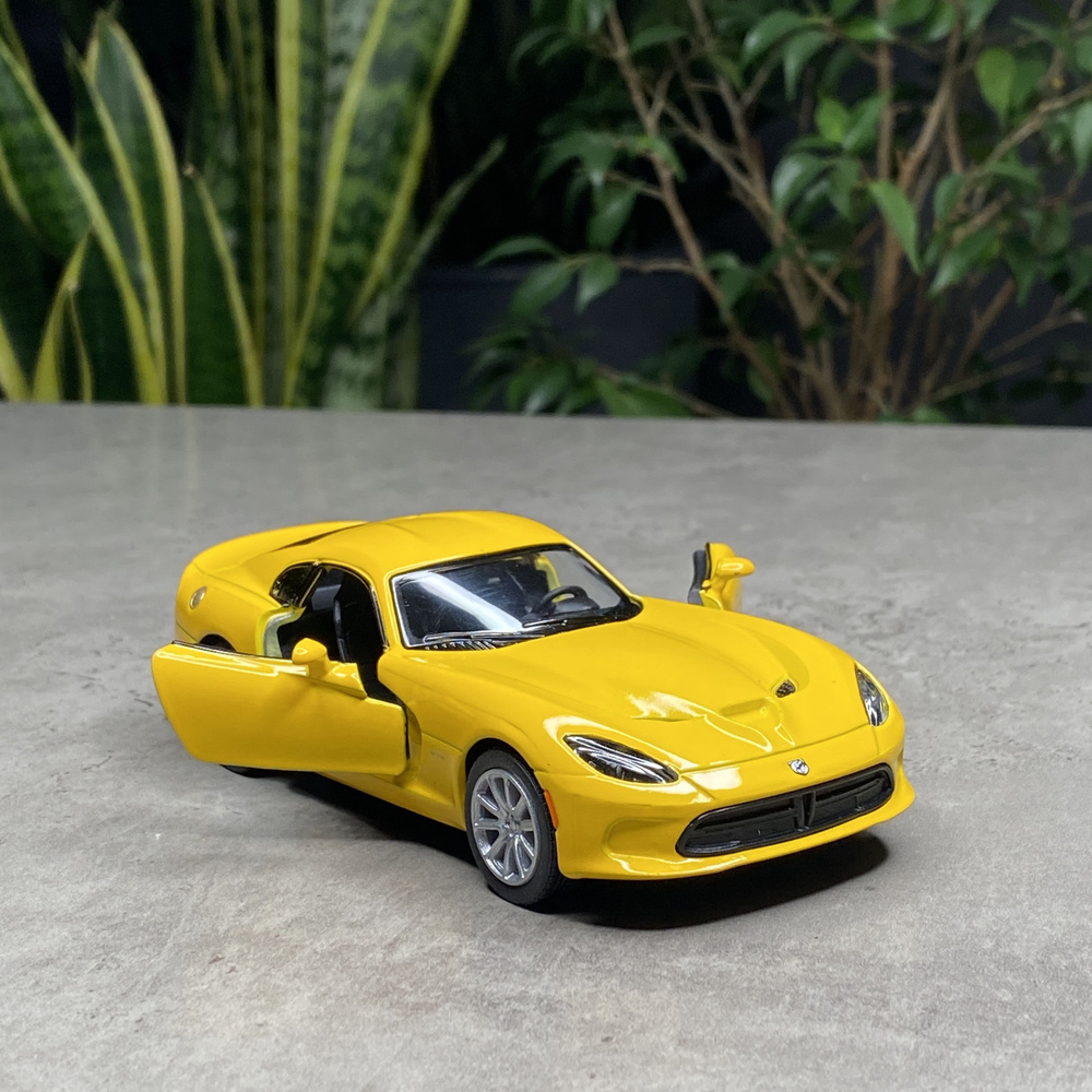 Машинка металлическая Додж Вайпер ГТС SRT Dodge Viper GTS 2013 Kinsmart 1:32 5363DKT инерционная, цвет #1