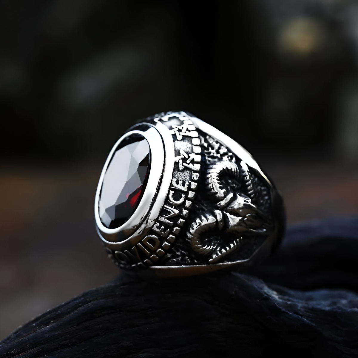 Кольцо рубин, кольцо гранат, кольцо с красным камнем, всевидящее око кольцо байкер, кольцо рубиновое, кольцо красный глаз дракона оберег, кольцо с рубином, перстень с рубином, перстень с красным камнем, фианит красный перстень с гранатом печатка с рубином