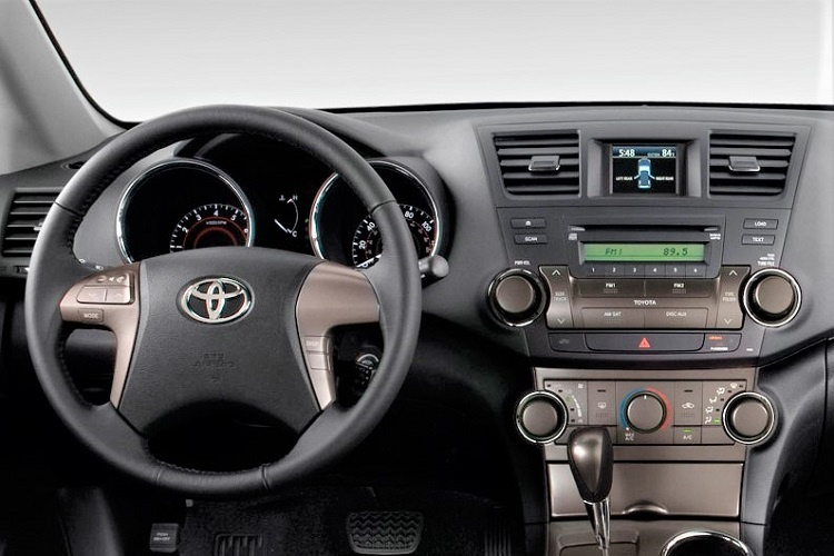 Американский автомобильный iPhone/AUX/MP3 адаптер iSimple Gateway ISTY571 для Toyota Highlander 2001-2013 #1