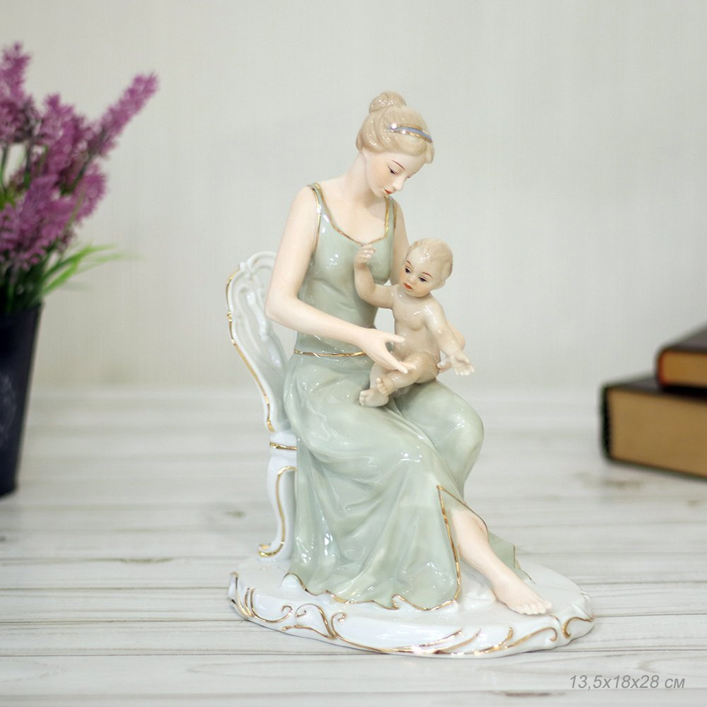 Статуэтка фарфоровая "Дама с младенцем" 28см #1
