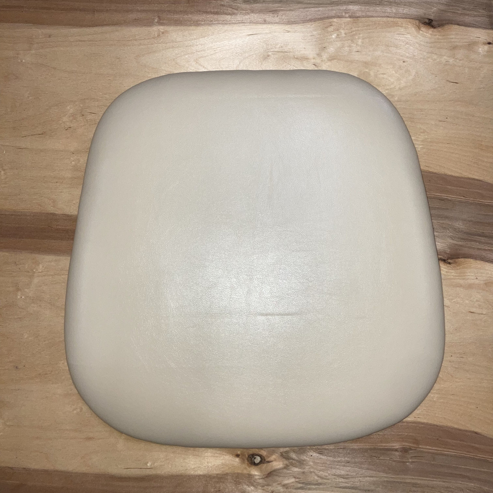 сиденье для стула, трапеция,экокожа ,38х38x4 см , цвет бежевый  #1
