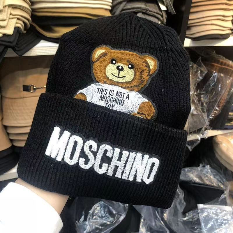 Капор Moschino #1