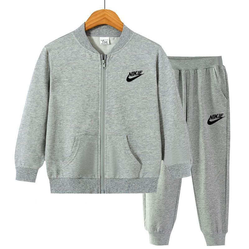 Костюм спортивный Nike #1