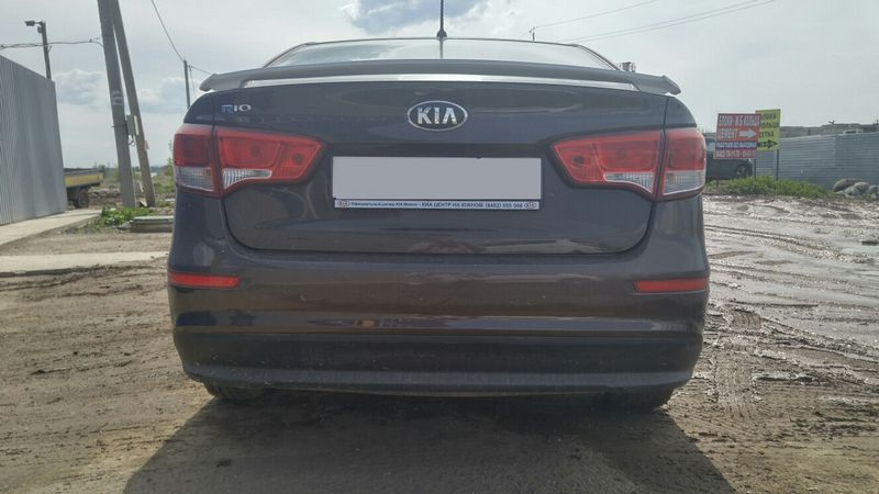 Спойлер на крышку багажника Kia Rio 3 #1