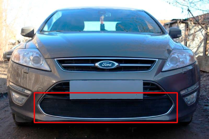 Защитная сетка радиатора черная Ford Mondeo 4 (2010-2014) рестайлинг / съемная решетка на бампер Форд #1