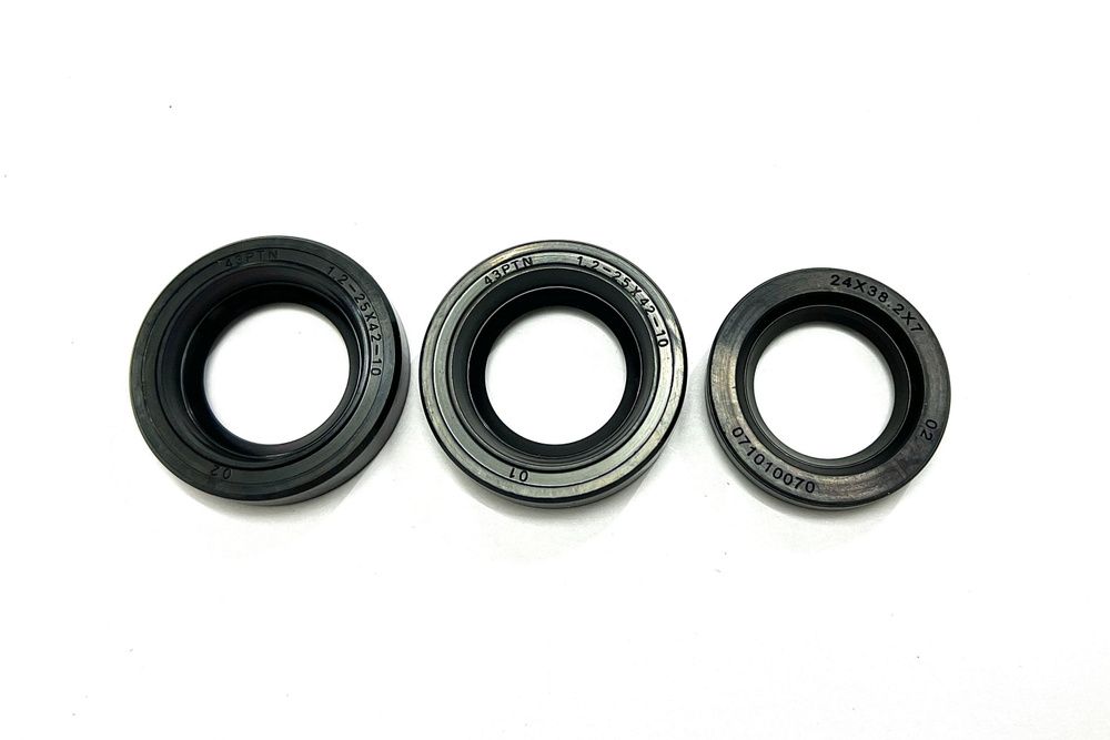 Набор сальников редуктора на мотороллер Муравей (нового образца ...