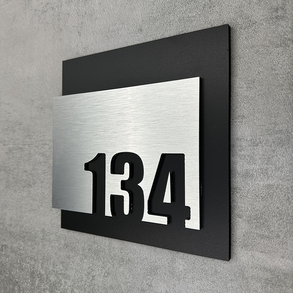 Цифры на дверь квартиры, табличка самоклеящаяся номер 134, 15х12см, царапанное серебро  #1