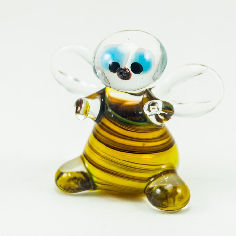 Фигурка из стекла Пчела веселая #1