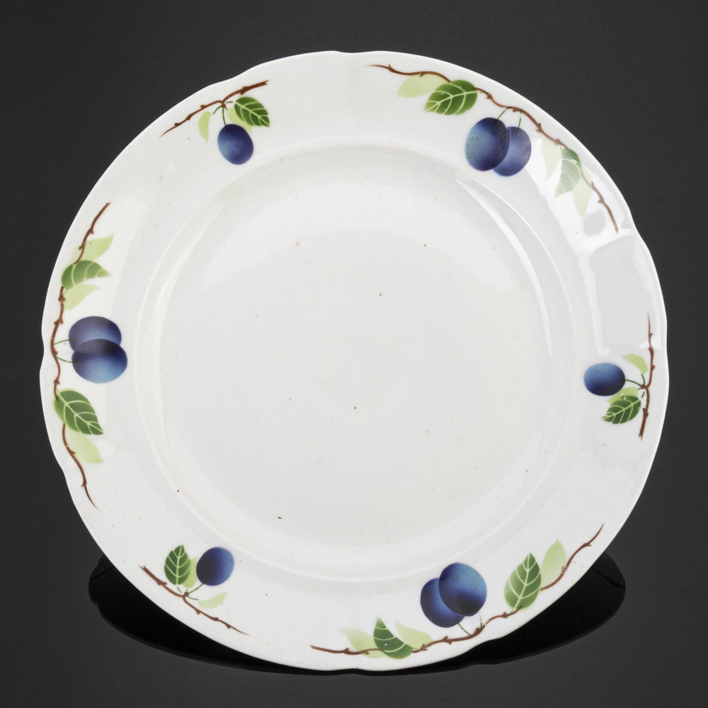 Блюдо винтажное круглой формы с декором в виде слив, фаянс, печать по ...