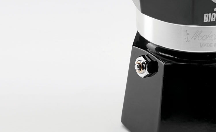 Кофеварка Bialetti Moka Express на 3 порции 4952 #1