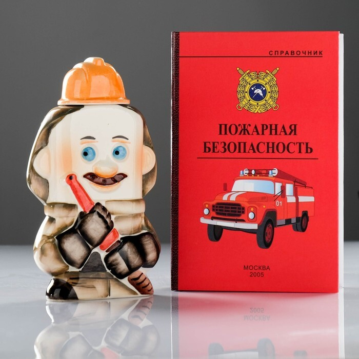 Штоф фарфоровый "Пожарный", 0.4 л, в упаковке книге, штофы для водки и коньяка  #1