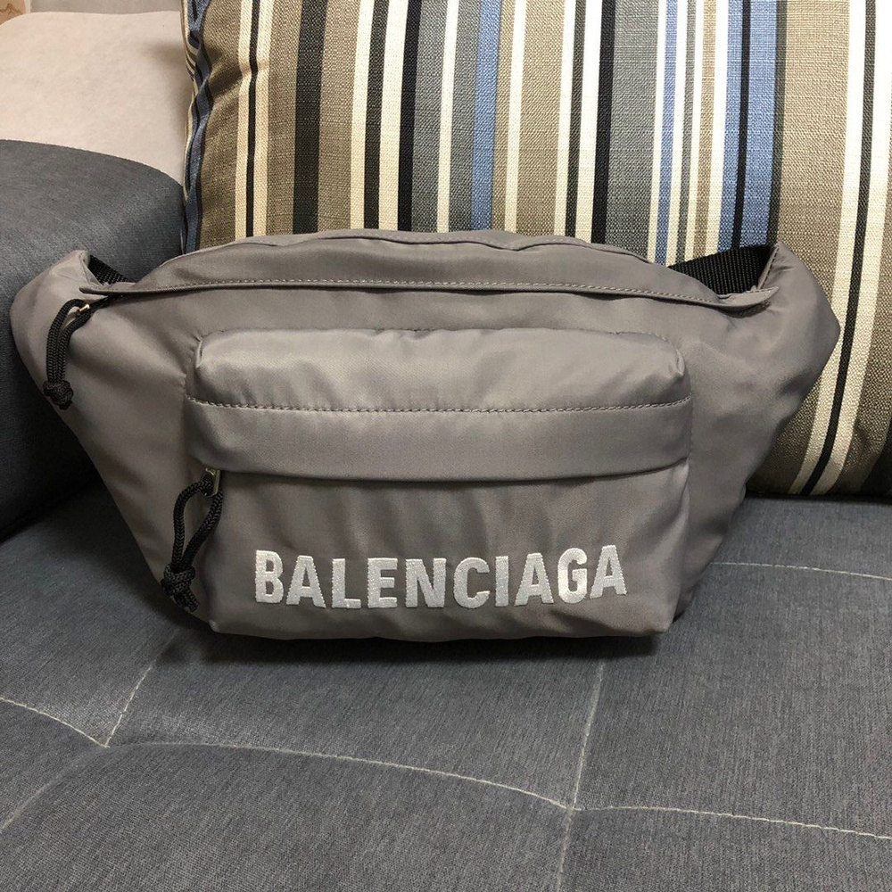 Balenciaga Сумка на пояс #1