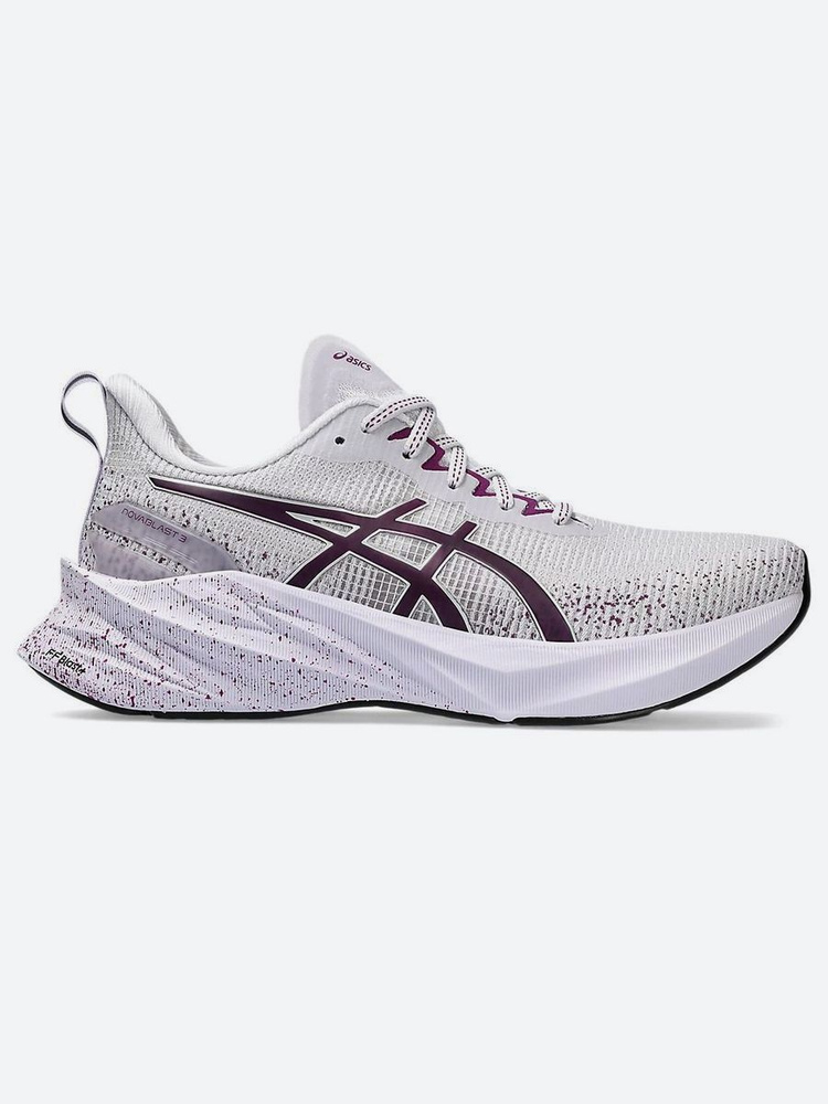 Кроссовки ASICS Novablast 3 Le #1