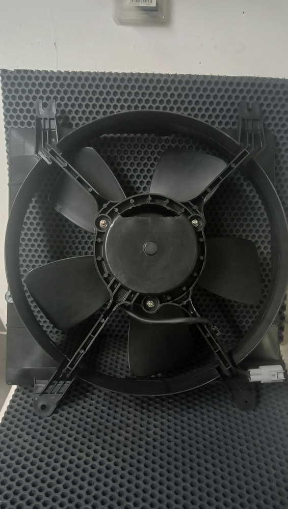 Вентилятор радиатора охлаждения для Шевроле Лачетти хэтчбек 2004-2013  #1