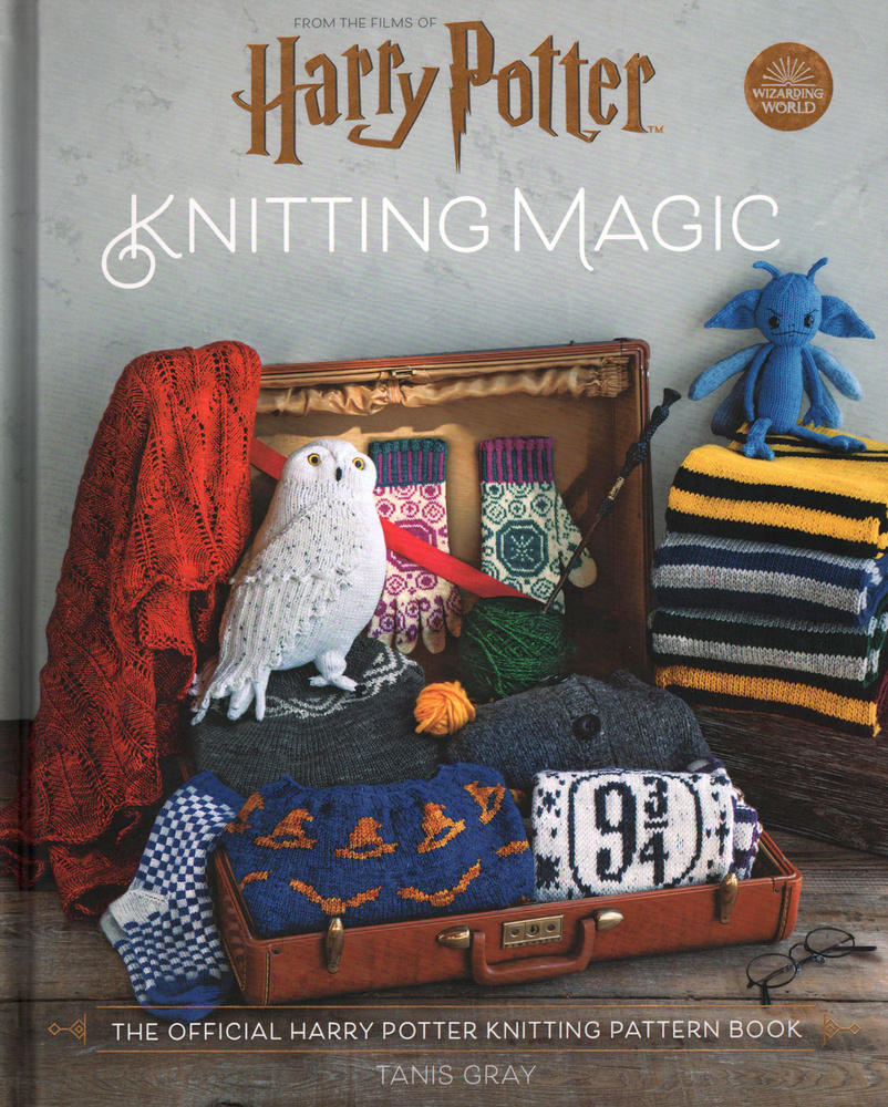 Harry Potter Knitting Magic. The official Harry Potter knitting pattern book / Книга на Английском  #1