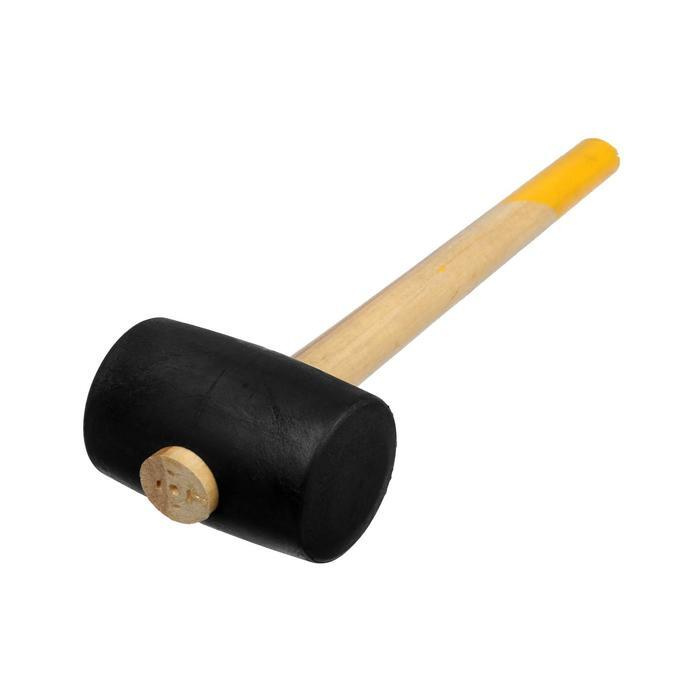 Киянка TUNDRA, деревянная рукоятка, черная резина, 65 мм, 680 грамм  #1