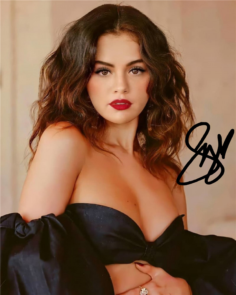 Автограф Селена Гомес - Автограф Selena Gomez Singer - Фото с автографом,  Подписанная фотография, Автограф знаменитости, Подарок, Автограмма, Размер  20х25 см купить на OZON по низкой цене (555376851)