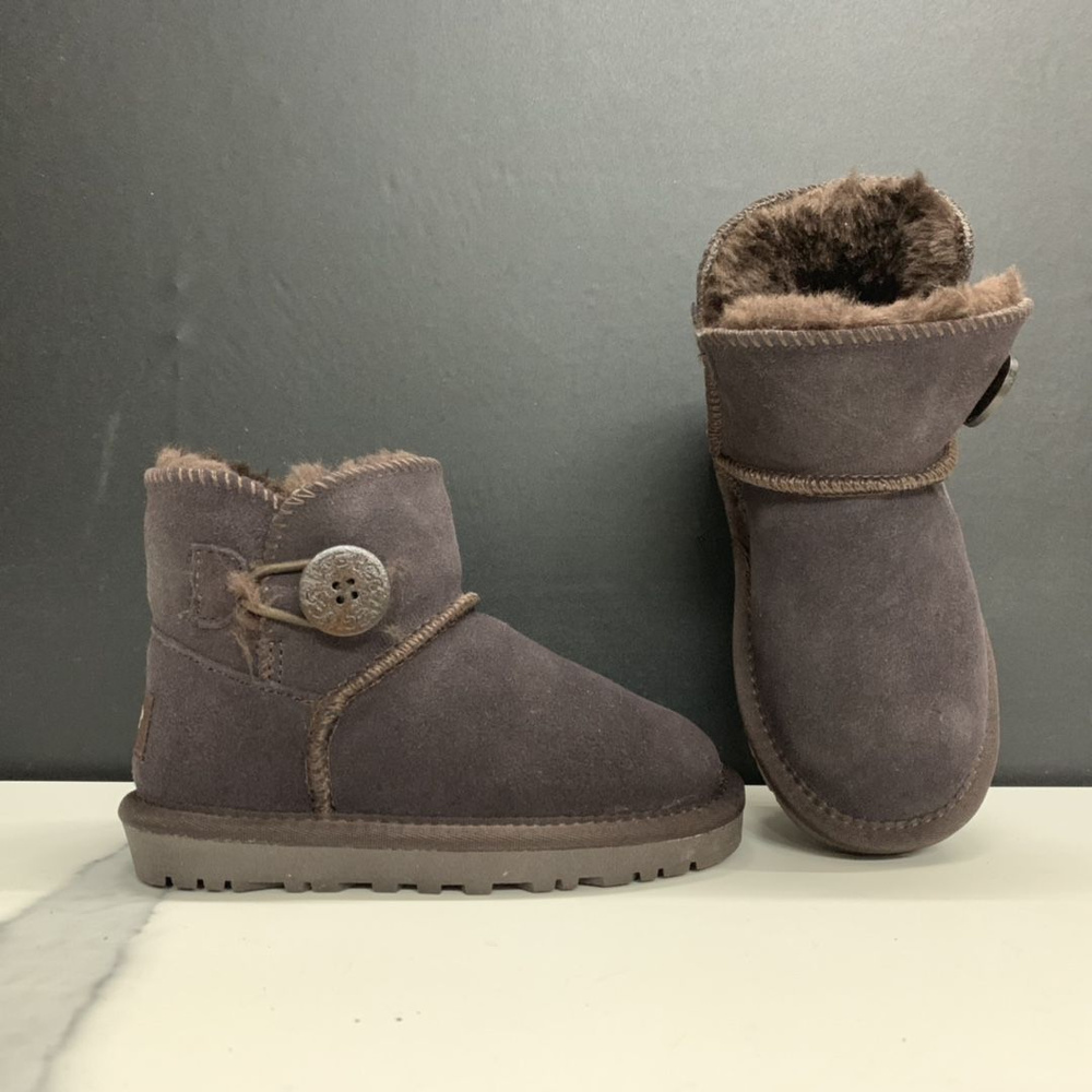 Сноубутсы UGG #1