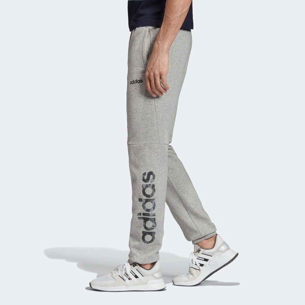 Брюки спортивные adidas Tiro #1