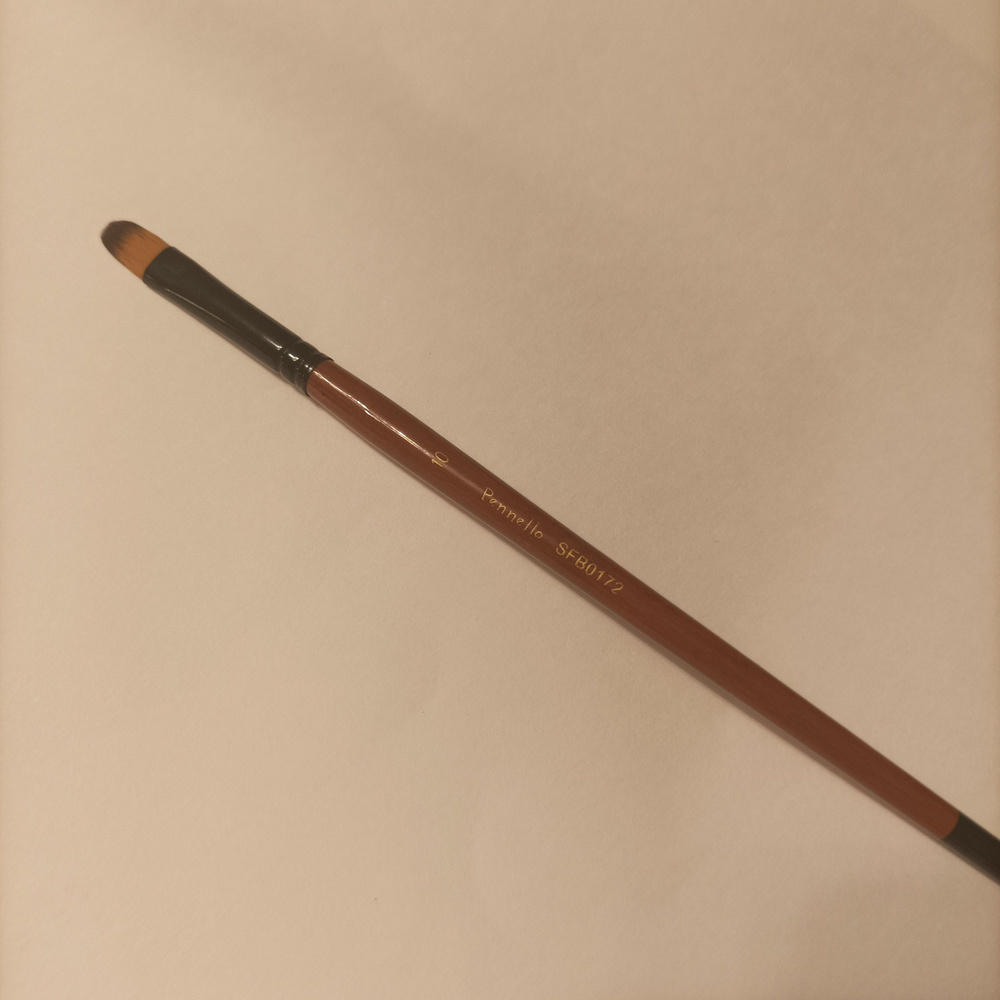 Кисть синтетика Pennelo овальная N 10 короткая ручка Pinax #1