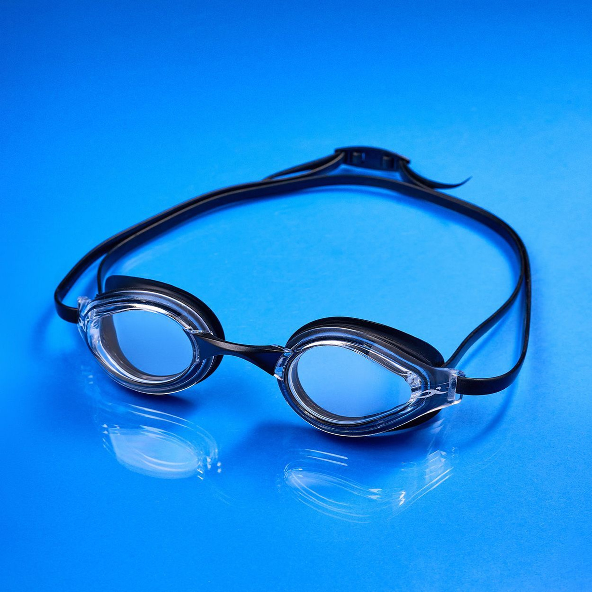 Очки для плавания от бренда 25DEGREES