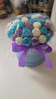 Подарочный набор конфет: 51 сладкая роза CHOCO STORY в Голубой Шляпной коробке: Розовый, Фиолетовый и Шоколадный Бельгийский шоколад (Подарочный набор), 614 гр. SH51-G-BGF #4, Алина Л.